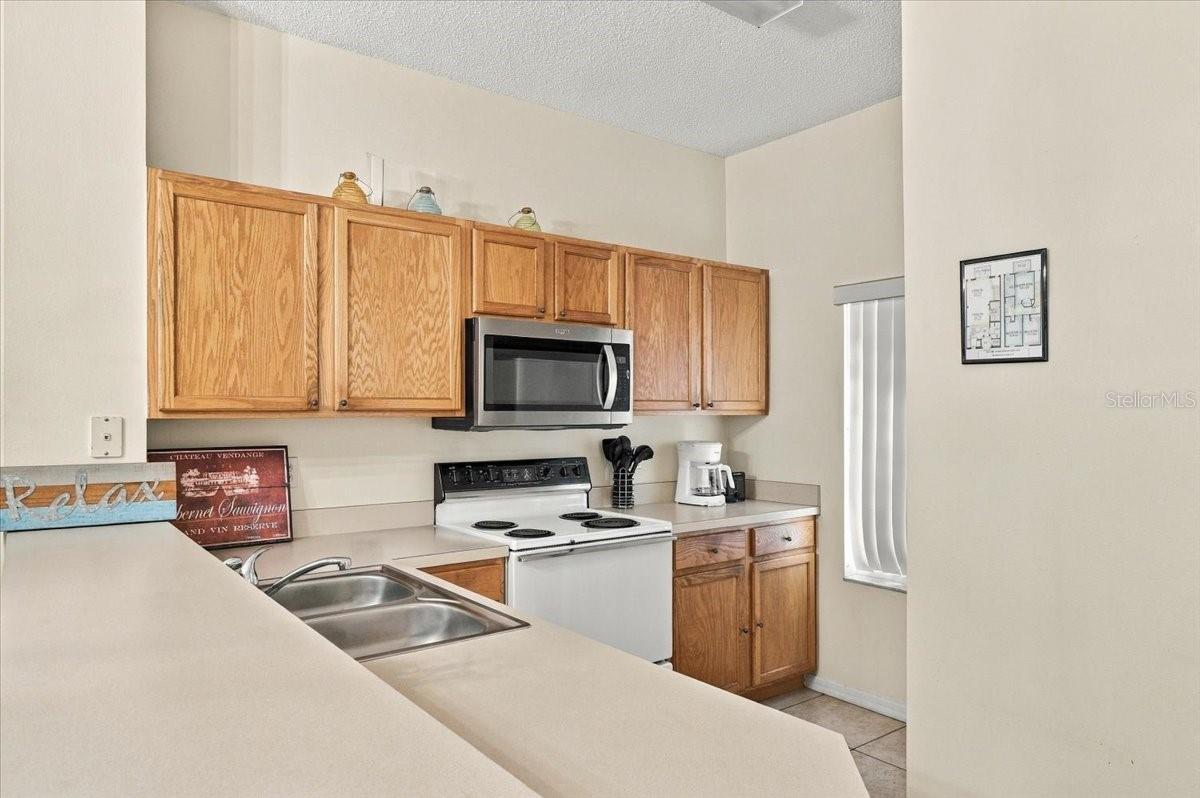 8504 CRYSTAL COVE LOOP, Kissimmee, FL 34747 8504 CRYSTAL COVE LOOP, Kissimmee, FL 34747
