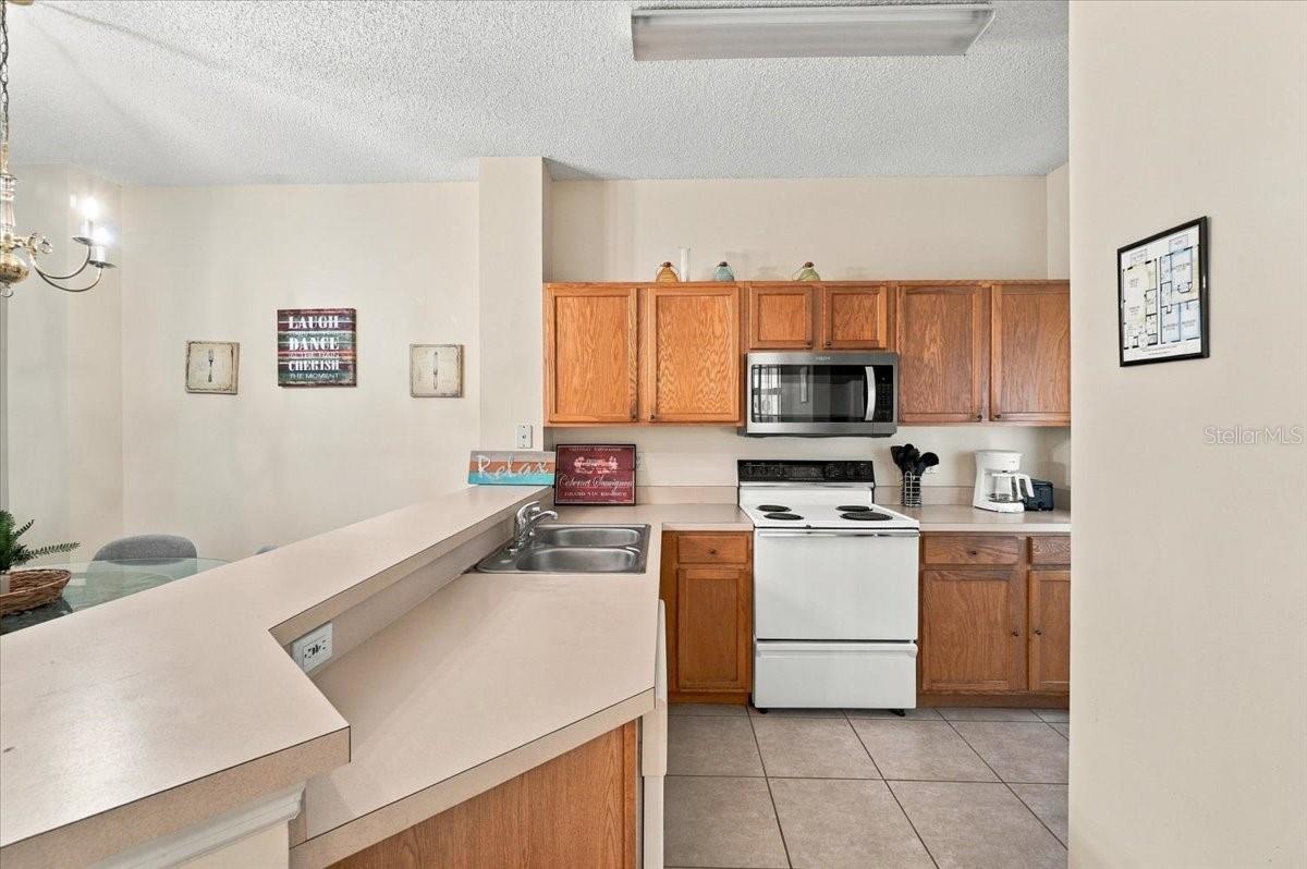 8504 CRYSTAL COVE LOOP, Kissimmee, FL 34747
