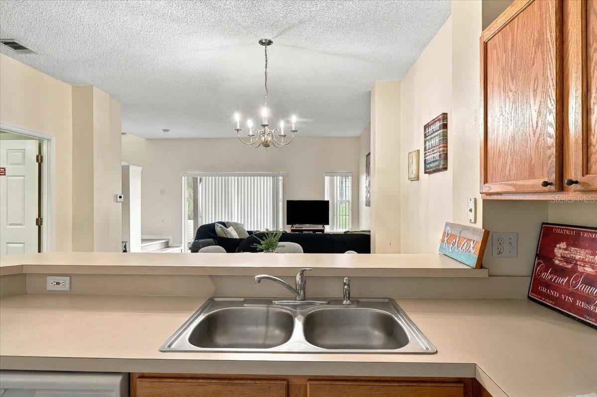 8504 CRYSTAL COVE LOOP, Kissimmee, FL 34747