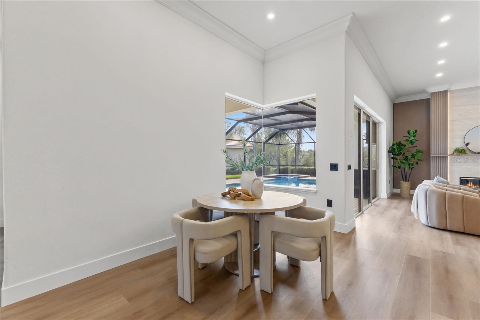 Breakfast nook