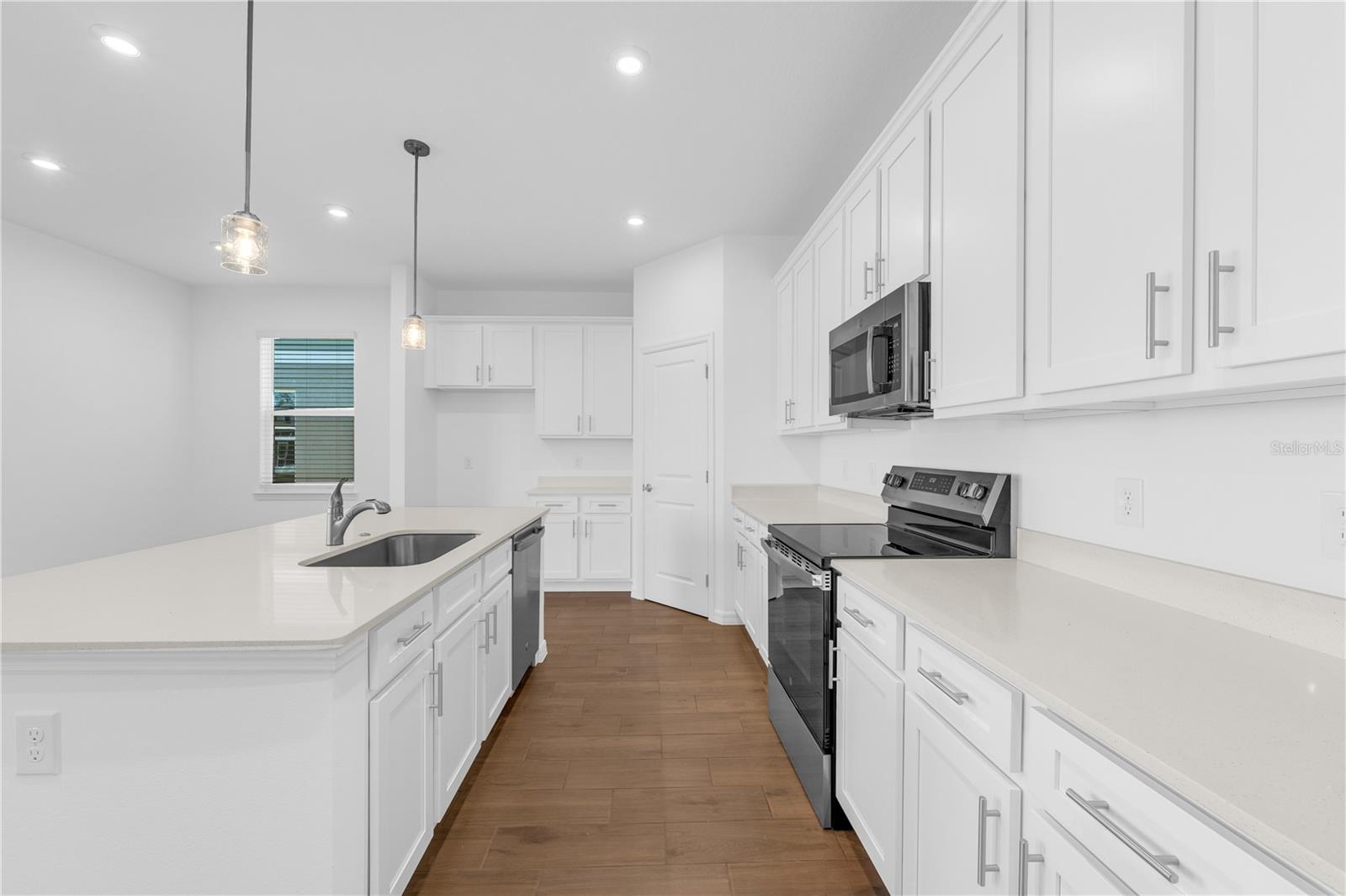 3945 PENTAS ROAD, Tavares, FL 32778