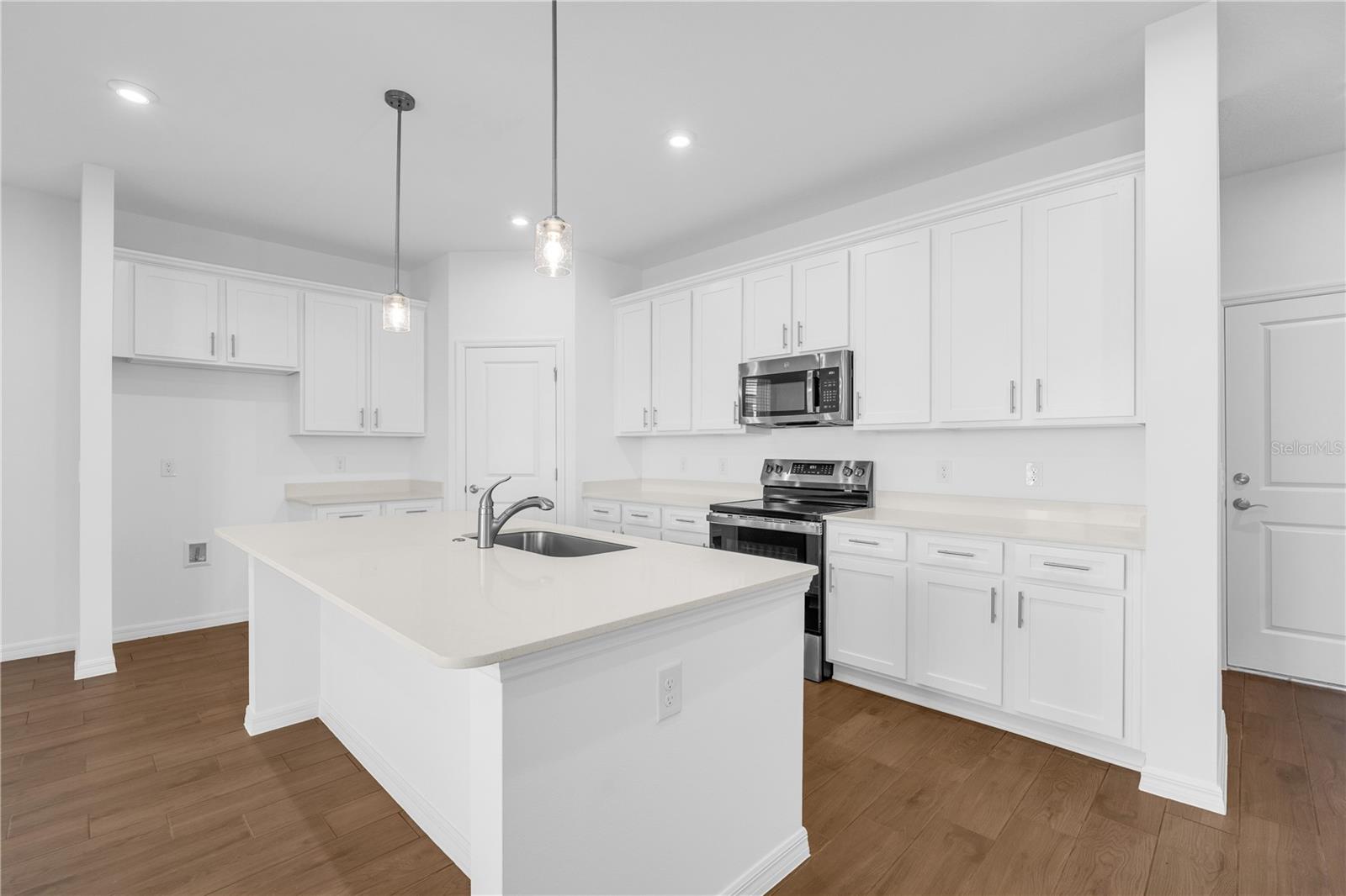 3945 PENTAS ROAD, Tavares, FL 32778