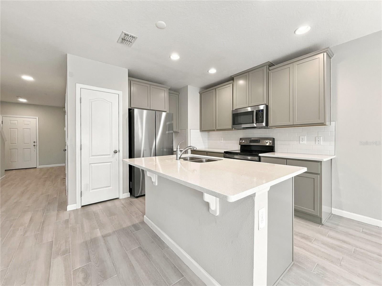 379 CAPE HONEYSUCKLE PLACE, Sanford, FL 32771