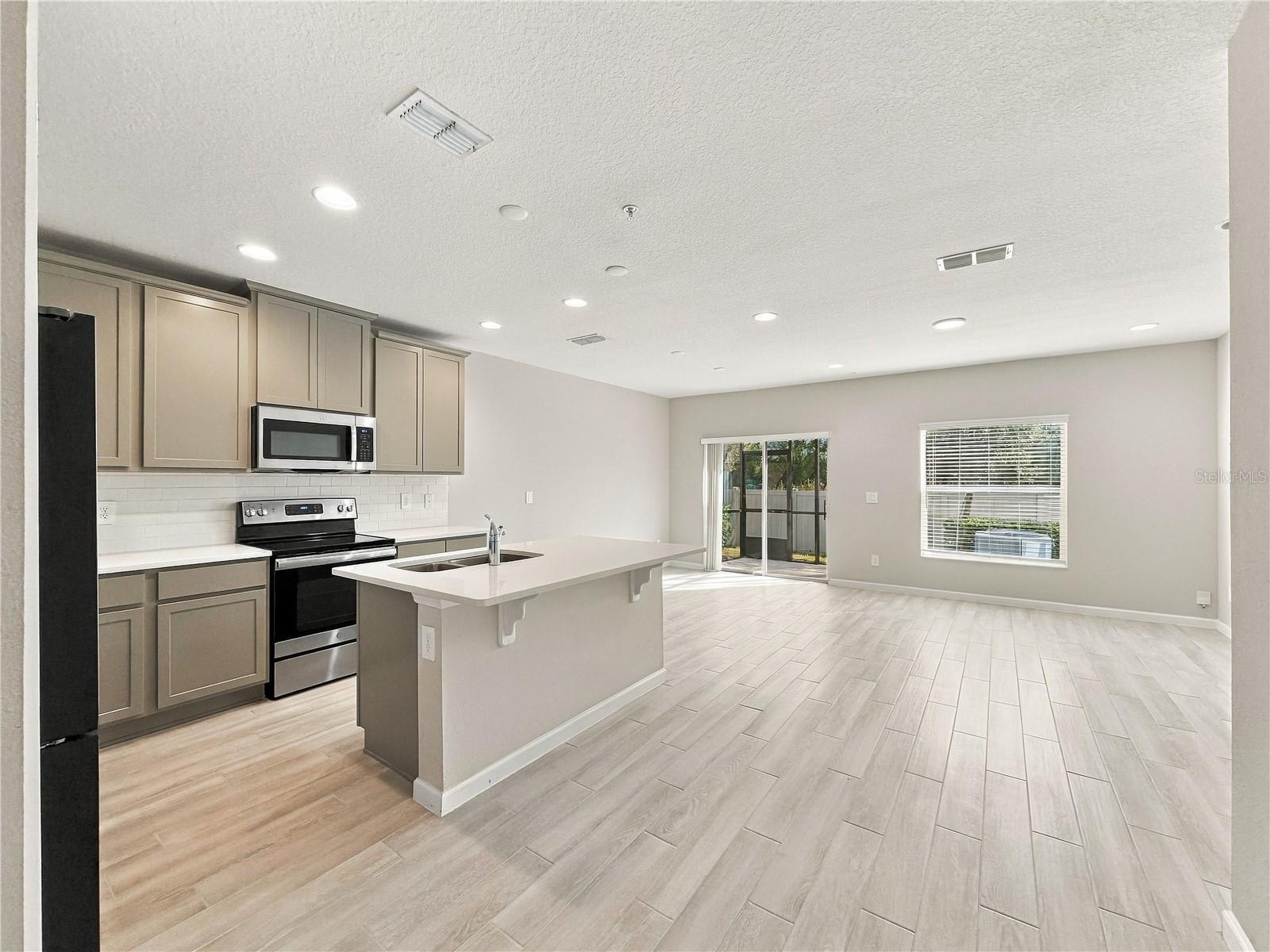 379 CAPE HONEYSUCKLE PLACE, Sanford, FL 32771 379 CAPE HONEYSUCKLE PLACE, Sanford, FL 32771