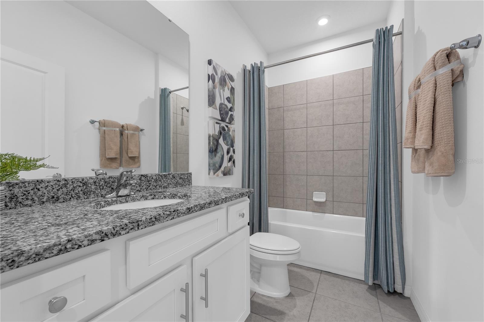 3936 PENTAS WAY, Tavares, FL 32778