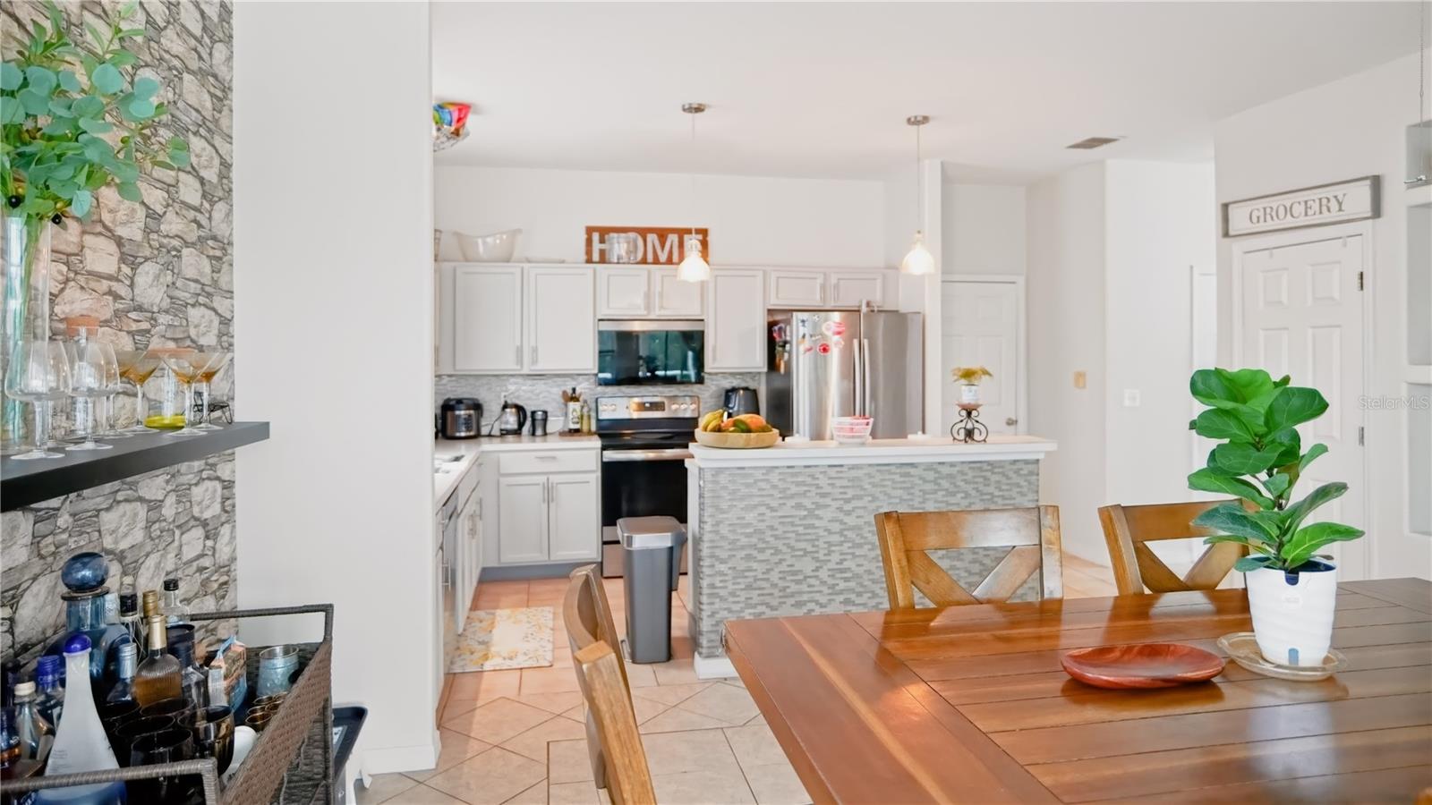 1207 JAYBEE AVENUE, Davenport, FL 33897