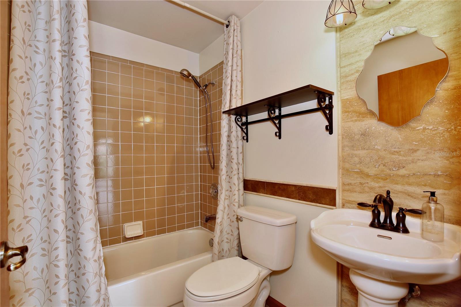2nd Bathroom with tub