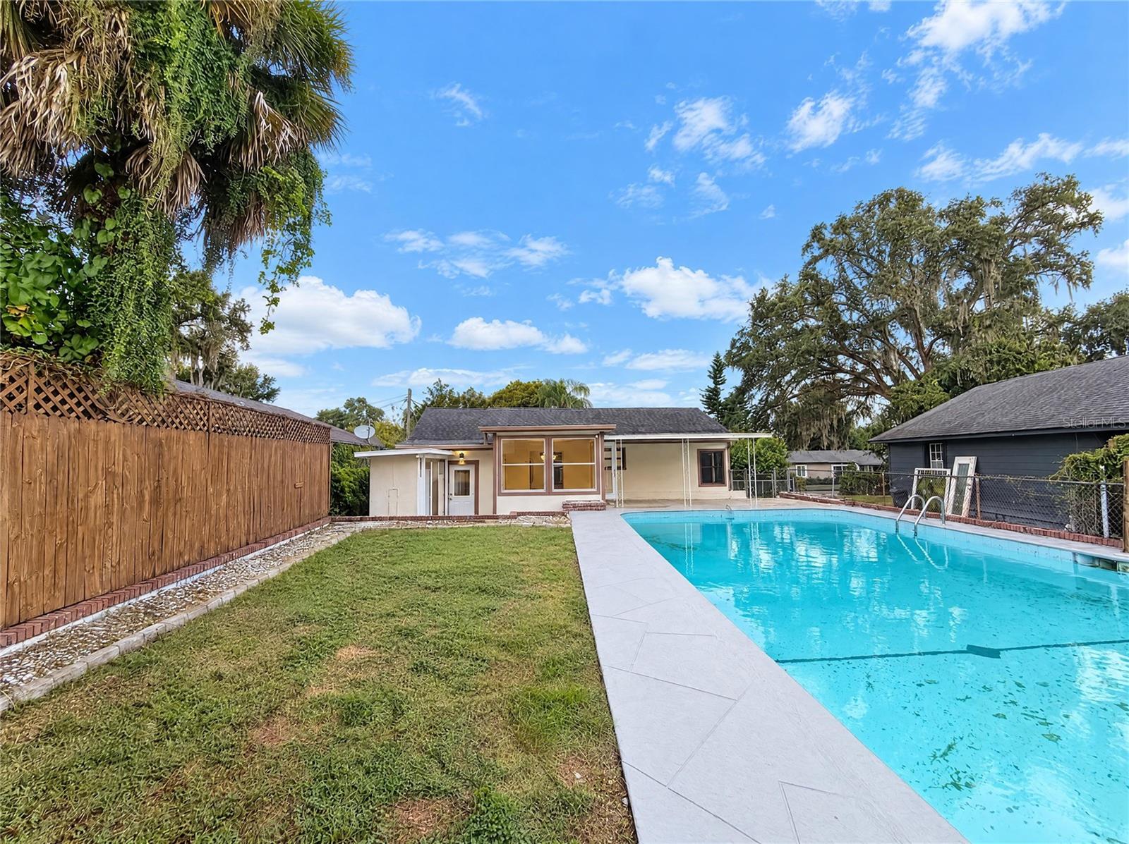 1713 HILLSIDE DRIVE, Tampa, FL 33610