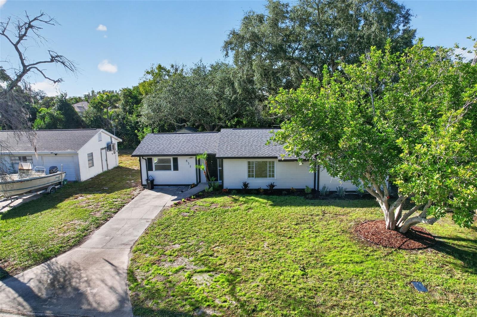 835 POINSETTIA AVENUE, Tarpon Springs, FL 34689