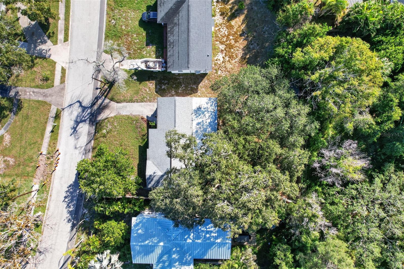 835 POINSETTIA AVENUE, Tarpon Springs, FL 34689