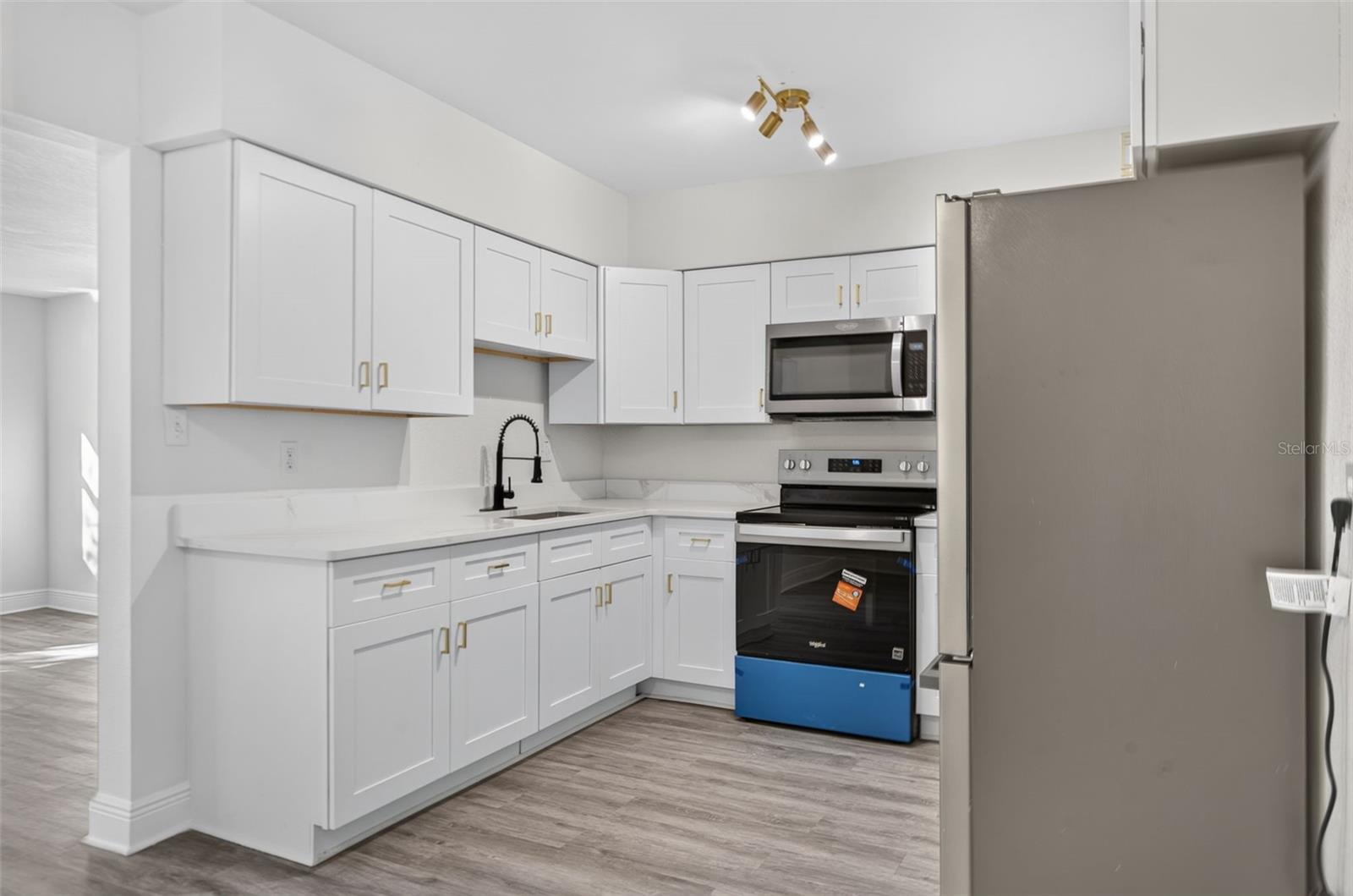 835 POINSETTIA AVENUE, Tarpon Springs, FL 34689