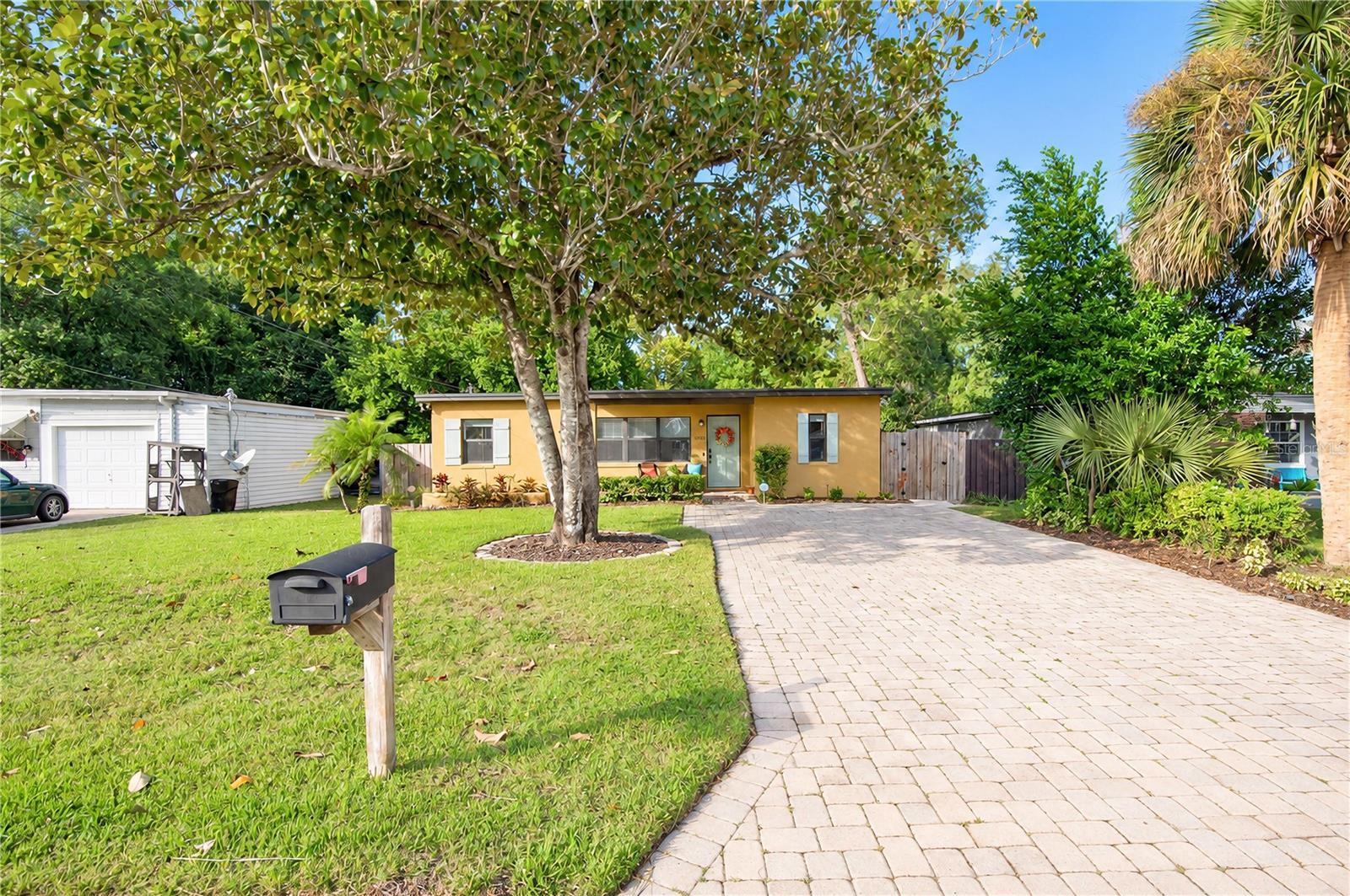 1935 AZALEA AVENUE, Winter Park, FL 32792 1935 AZALEA AVENUE, Winter Park, FL 32792
