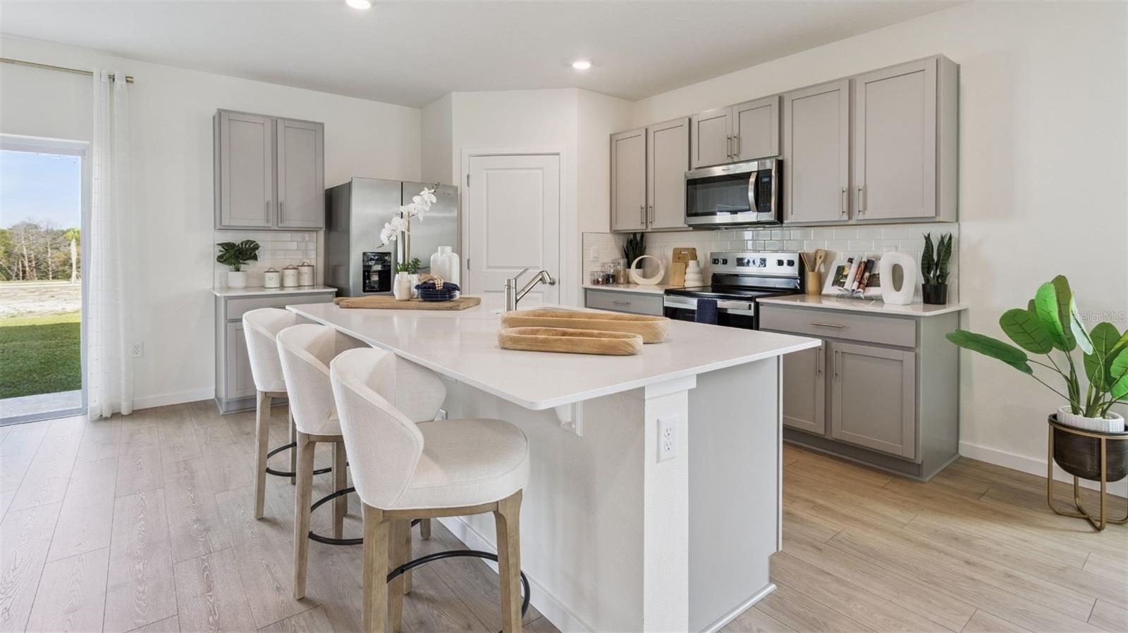 6678 SCRUB HICKERY AVENUE, Apopka, FL 32712 6678 SCRUB HICKERY AVENUE, Apopka, FL 32712