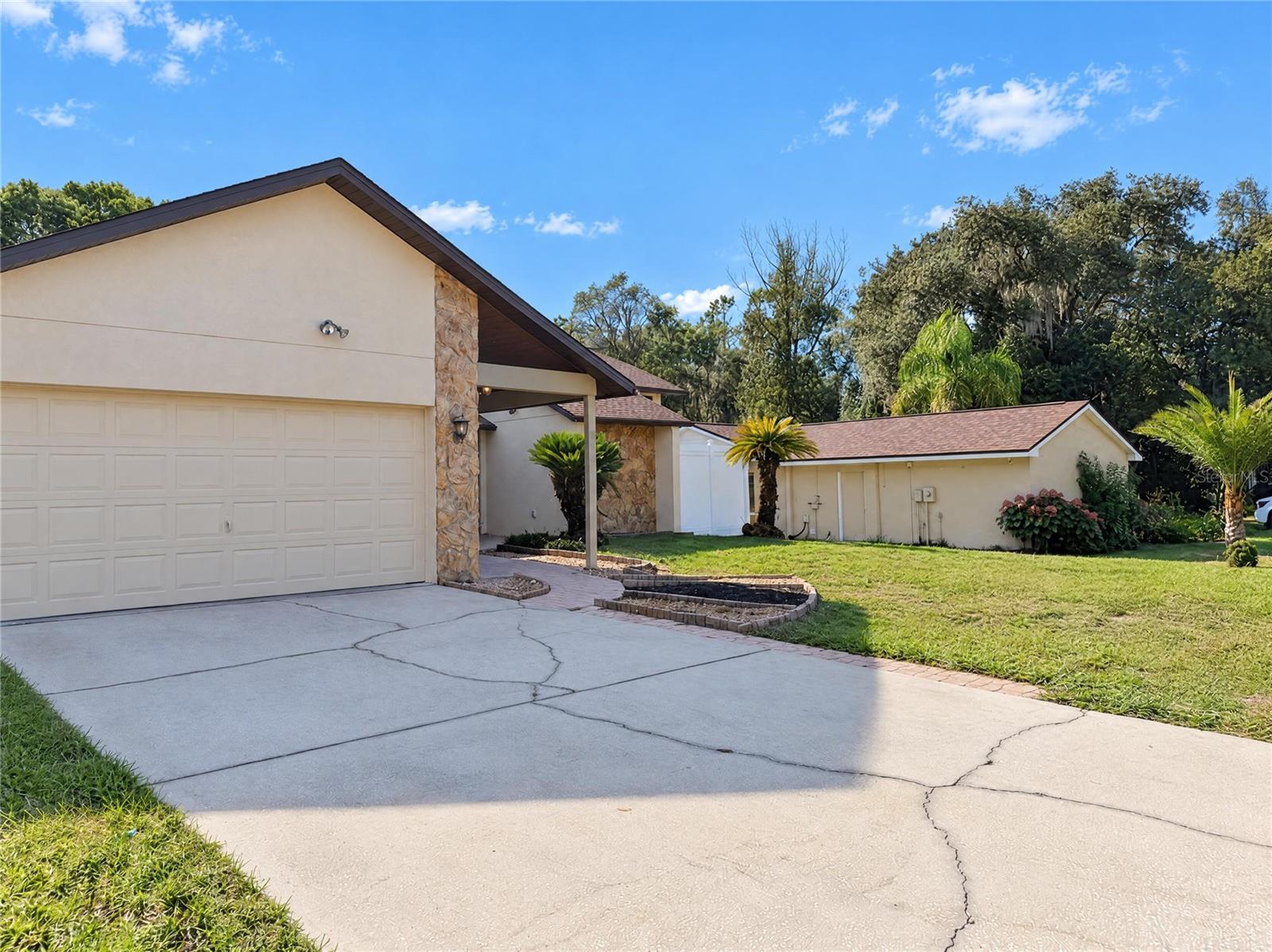 5201 EAGLE ISLAND DRIVE, Land O Lakes, FL 34639