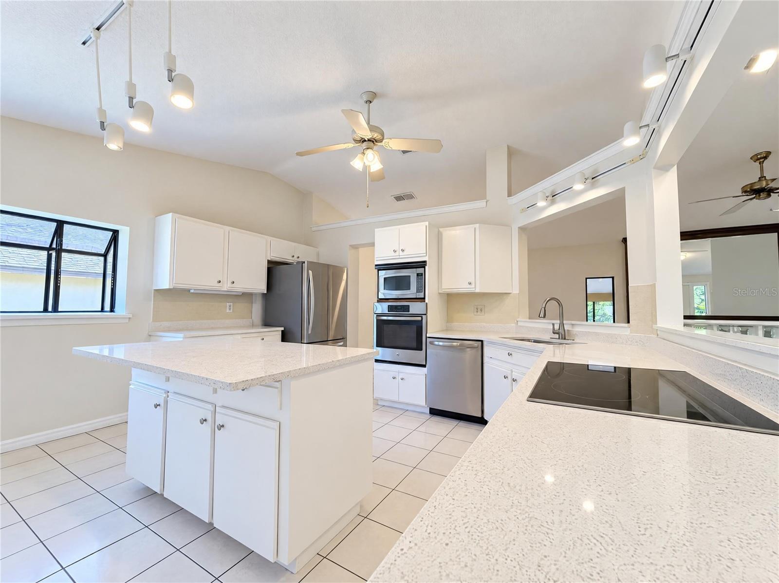 5201 EAGLE ISLAND DRIVE, Land O Lakes, FL 34639