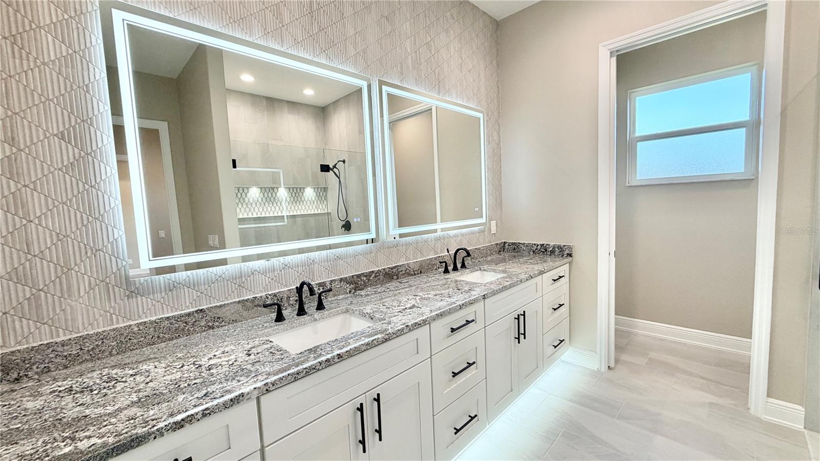 Primary Bathroom En Suite