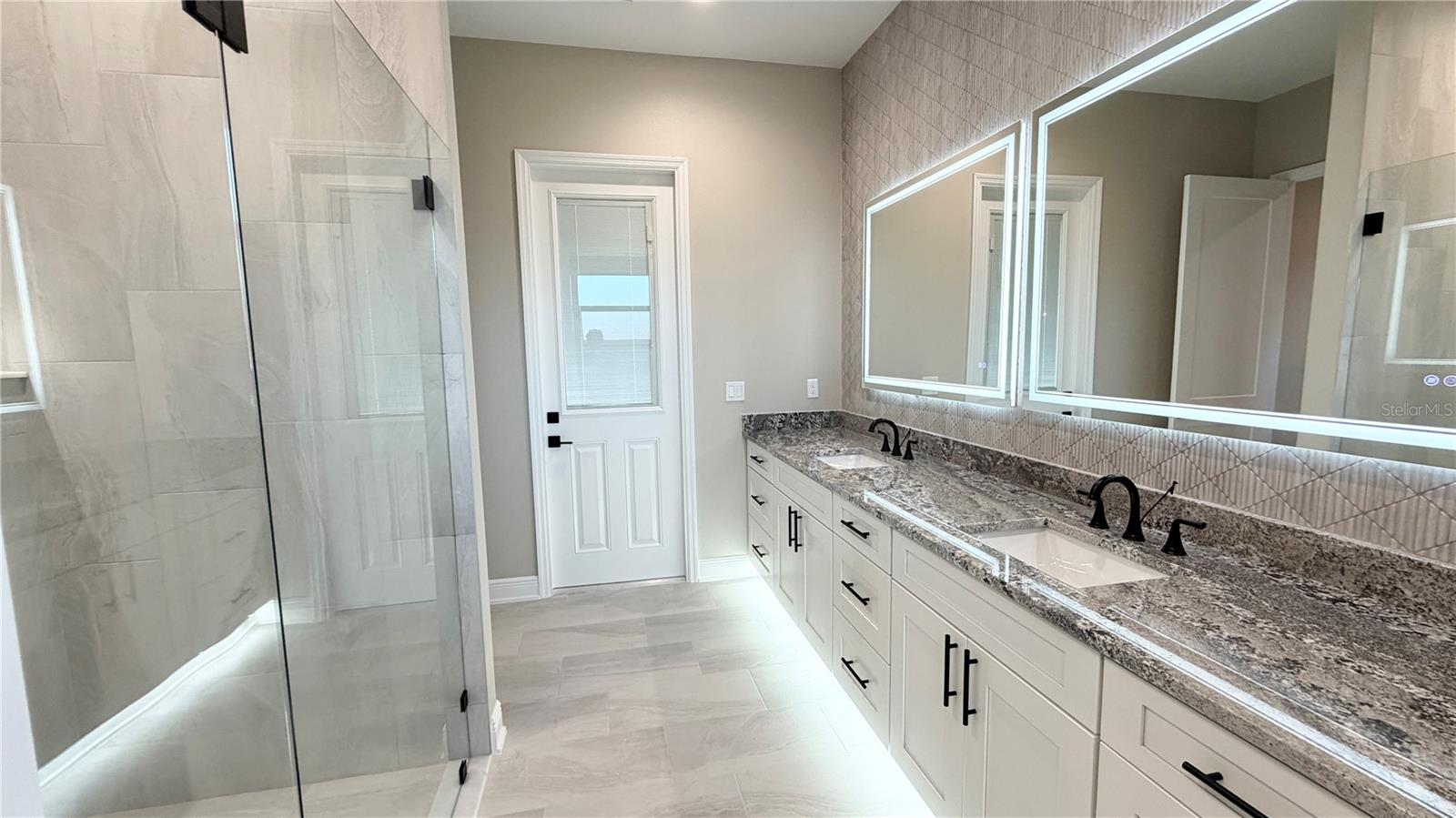 Primary Bathroom En Suite