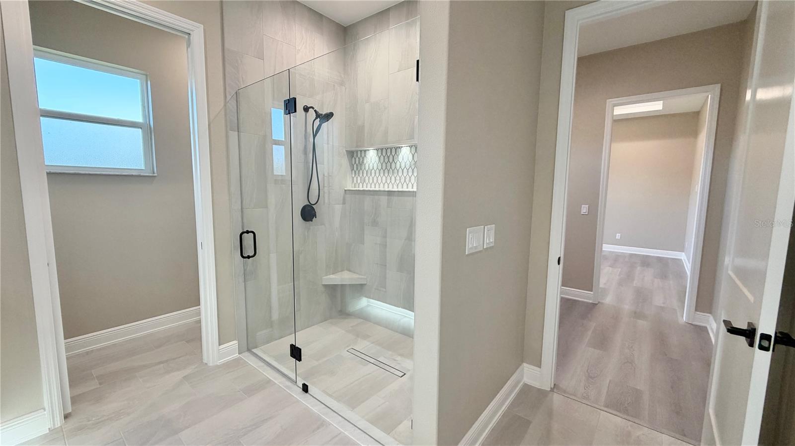 Primary Bathroom En Suite