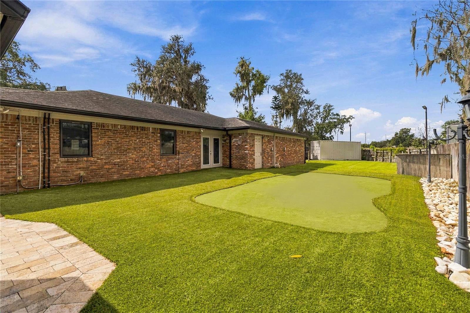 4 Hole Golf Pad