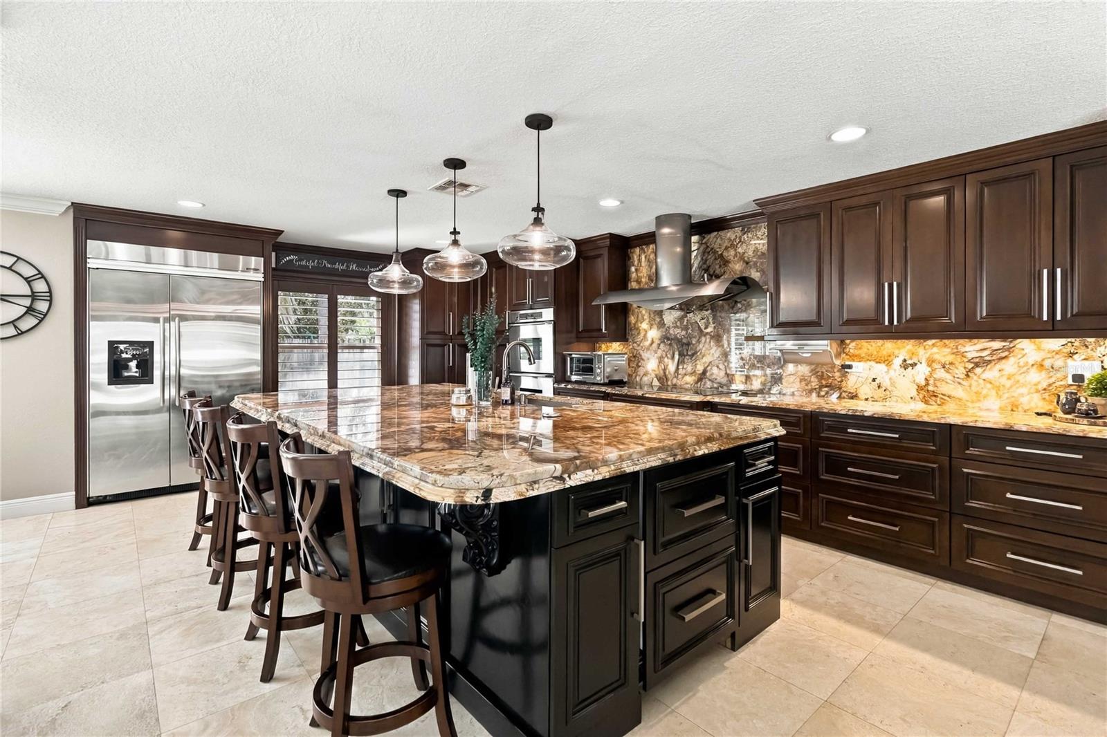 pice de rsistance. Exotic Granite. Back Splash Marble Onyx with LED behind granite