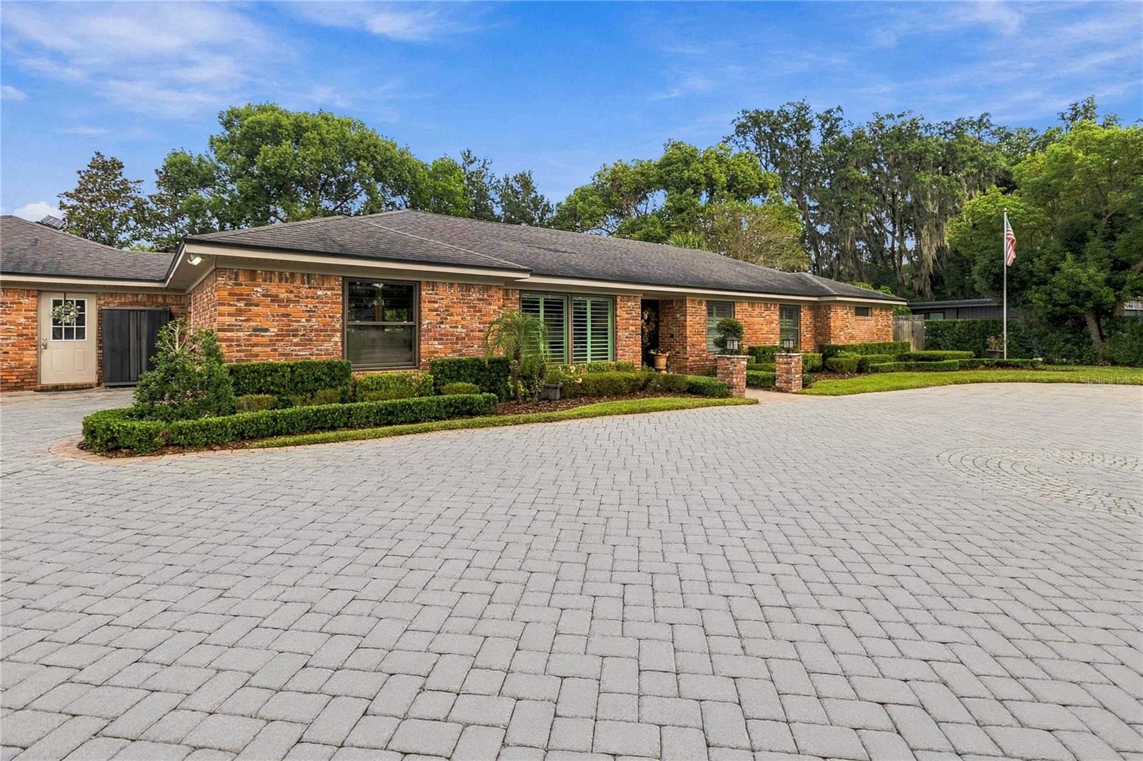 111 PINE TREE LANE, Altamonte Springs, FL 32714