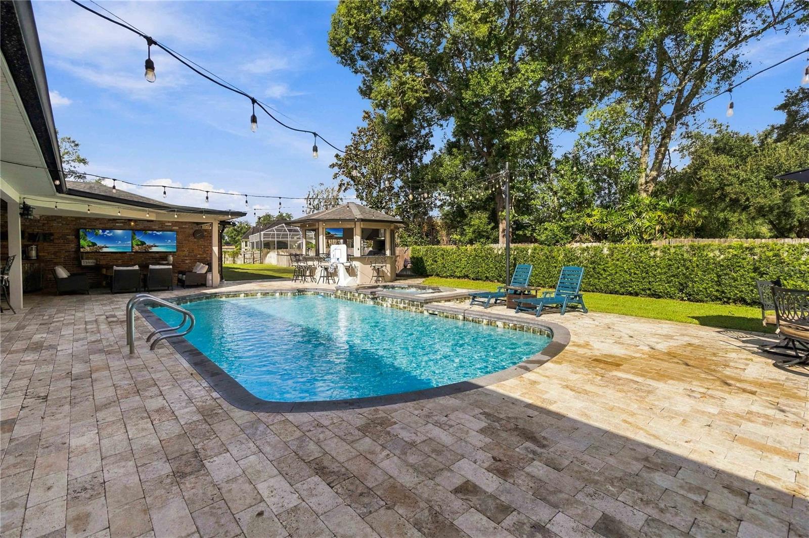 111 PINE TREE LANE, Altamonte Springs, FL 32714