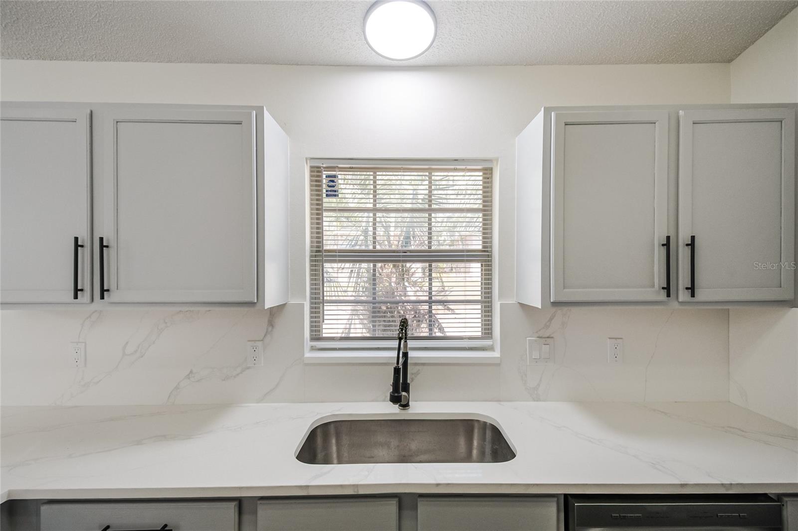 109 N FAULKNER AVENUE, Leesburg, FL 34748