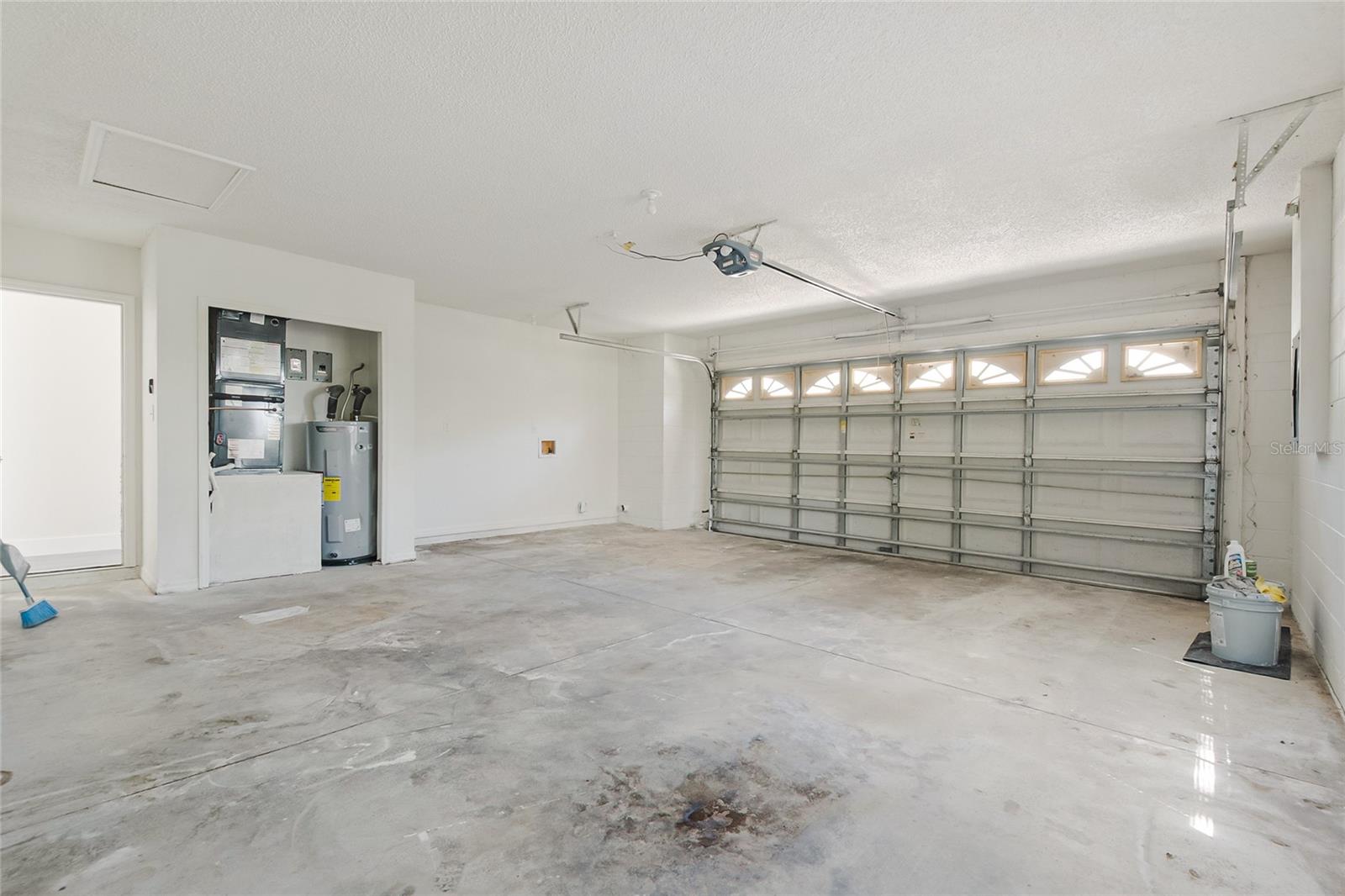 109 N FAULKNER AVENUE, Leesburg, FL 34748