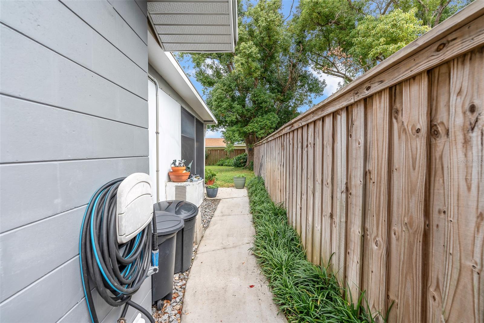 2221 E HARDING ST, Orlando, FL 32806