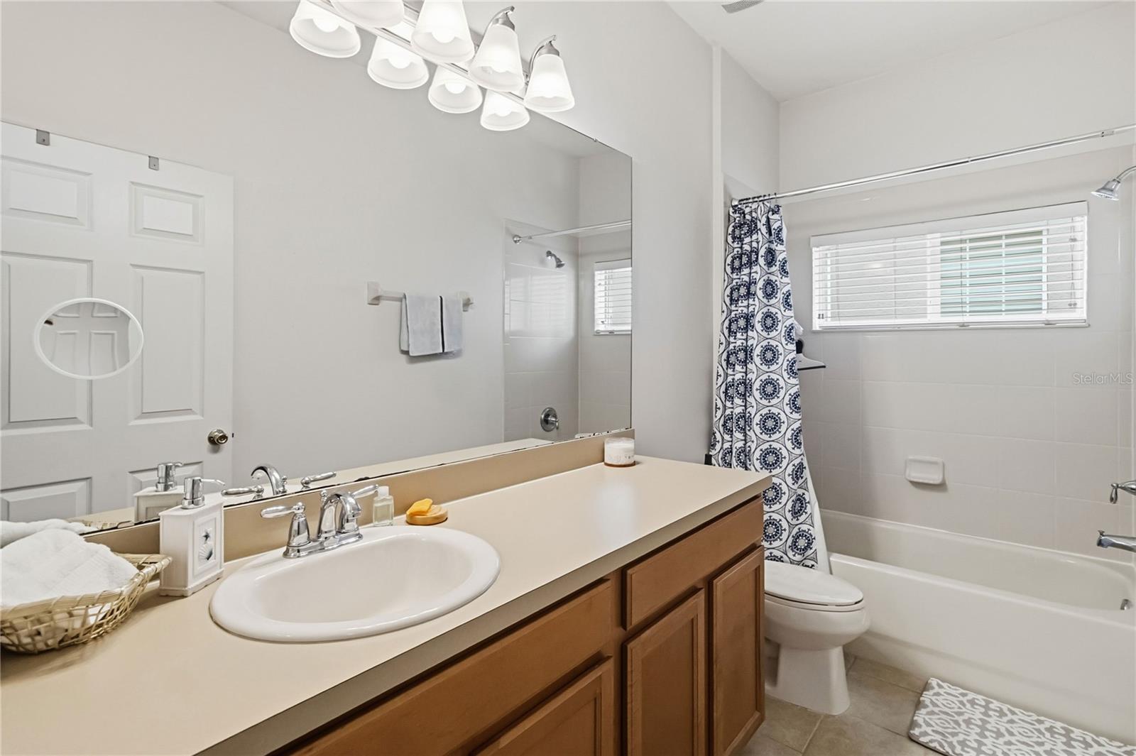 11827 SHELTERING PINE DRIVE, Orlando, FL 32836