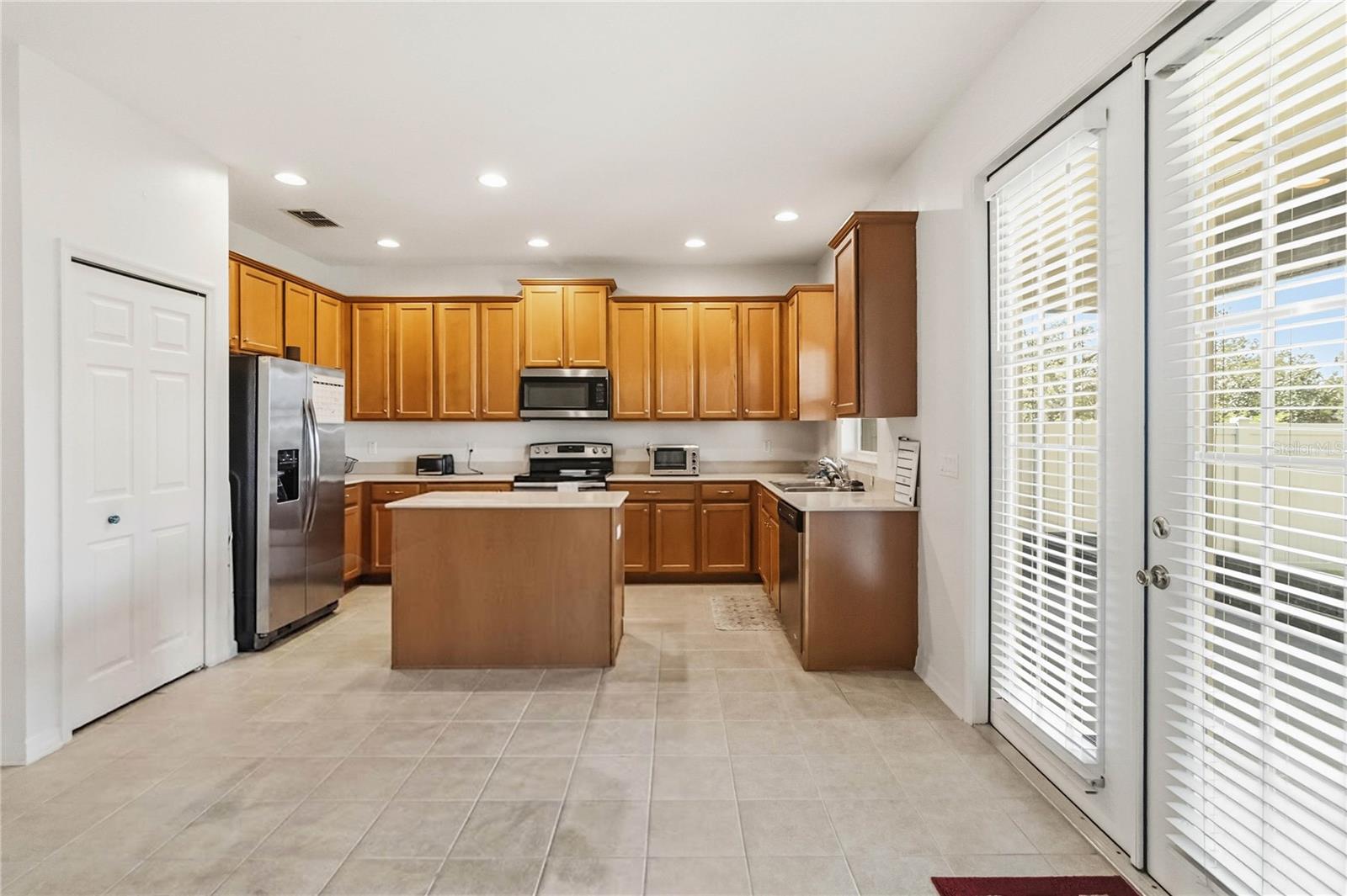 11827 SHELTERING PINE DRIVE, Orlando, FL 32836