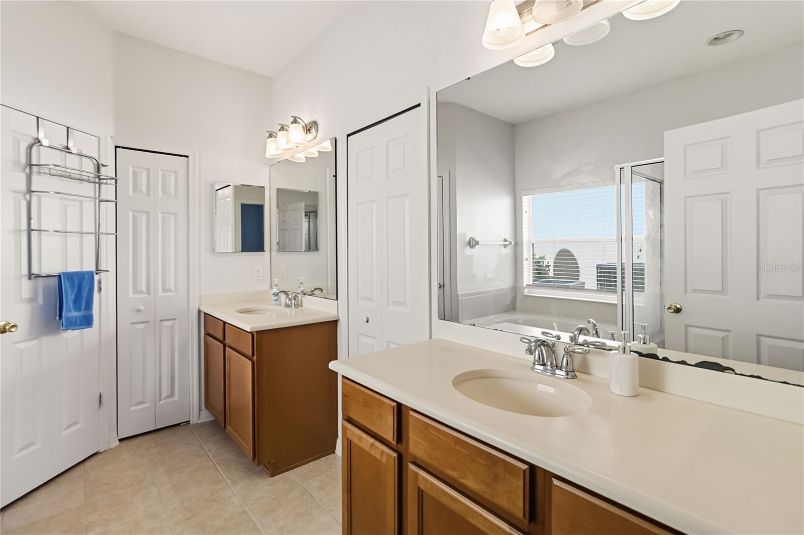 11827 SHELTERING PINE DRIVE, Orlando, FL 32836