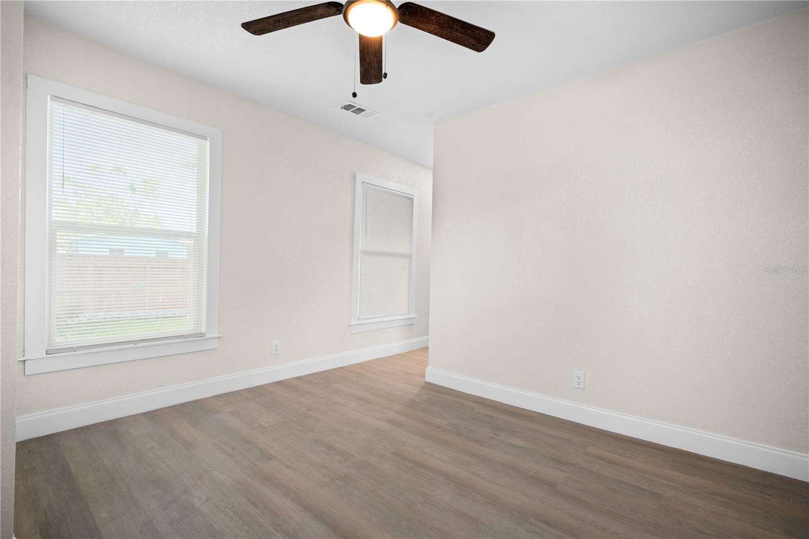 3445 40TH STREET N, St Petersburg, FL 33713