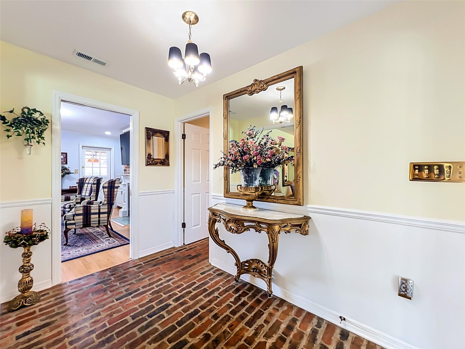 130 SPRINGWOOD TRAIL, Altamonte Springs, FL 32714