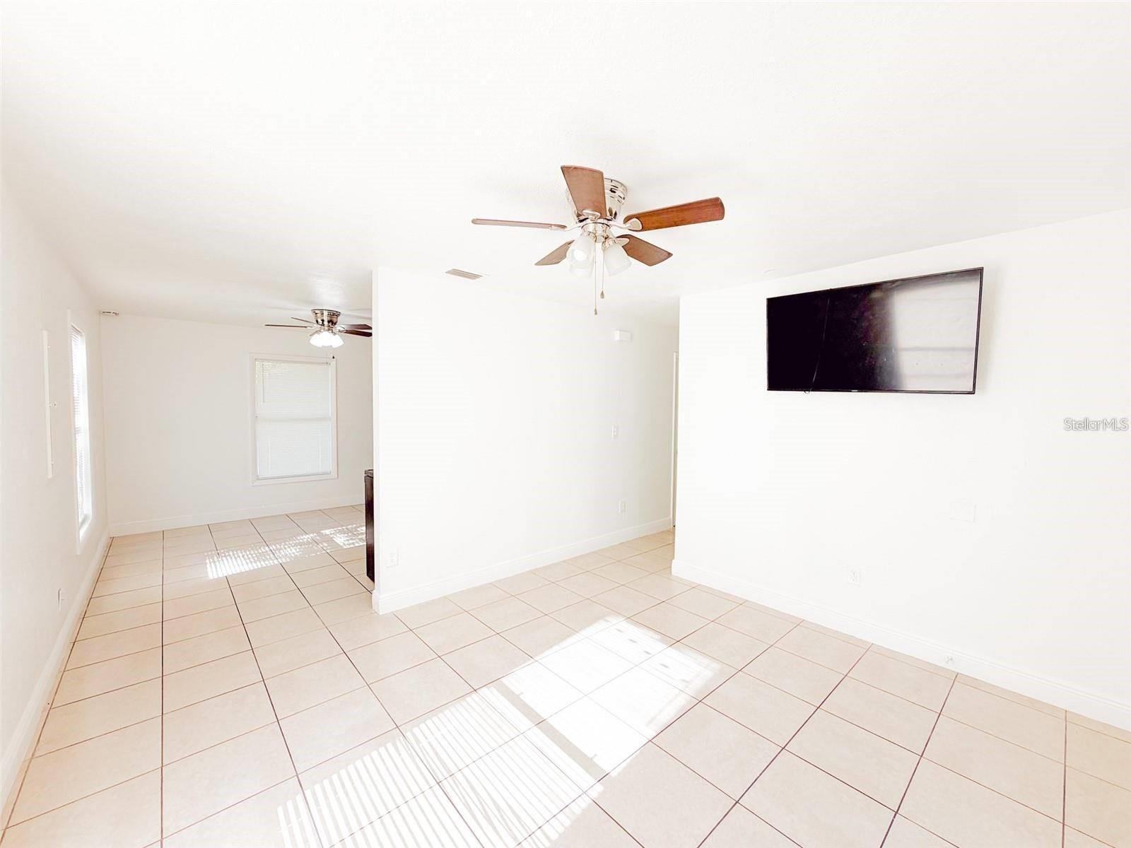 407 W BELLA VISTA STREET, Lakeland, FL 33805