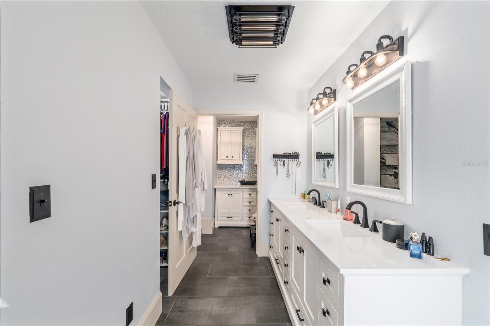 10310 GOPHER ROAD, Howey In The Hills, FL 34737