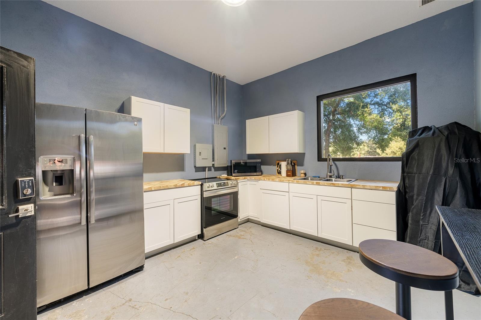 10310 GOPHER ROAD, Howey In The Hills, FL 34737