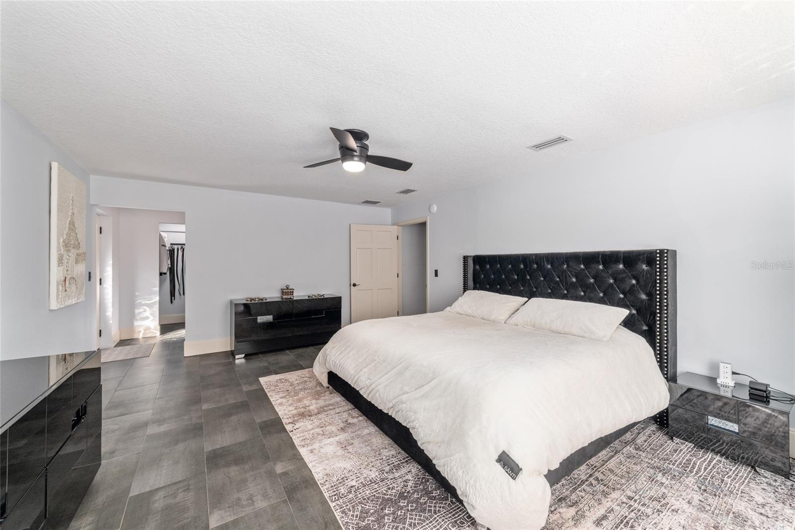 10310 GOPHER ROAD, Howey In The Hills, FL 34737