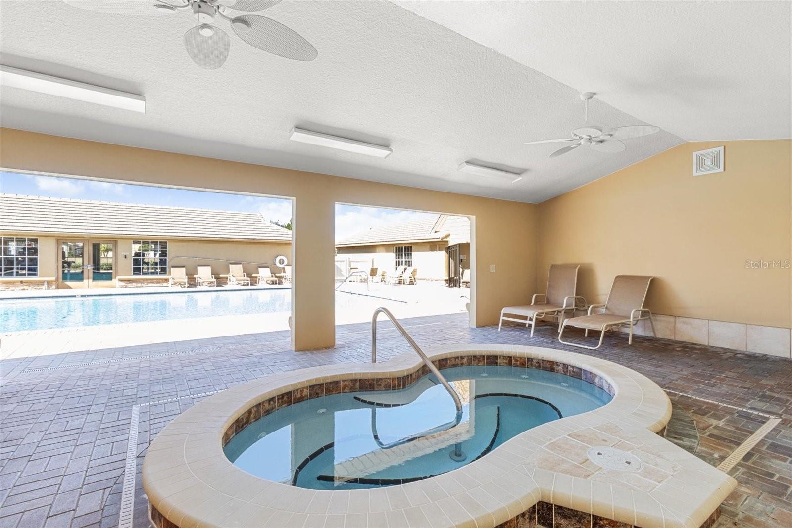 Brentwood pool/spa