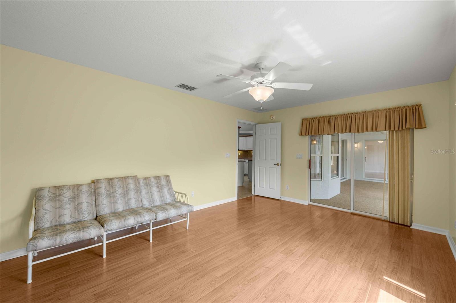 Flex room