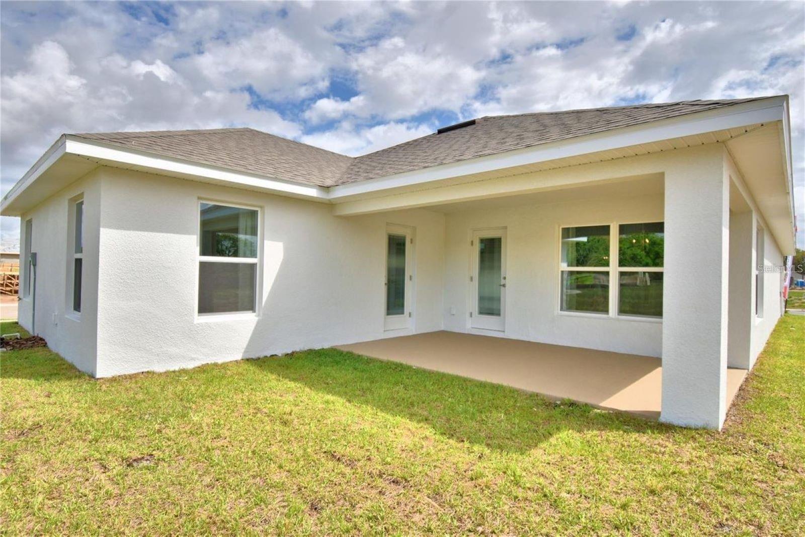 Similar home with same floorplan. Colors and options may vary.