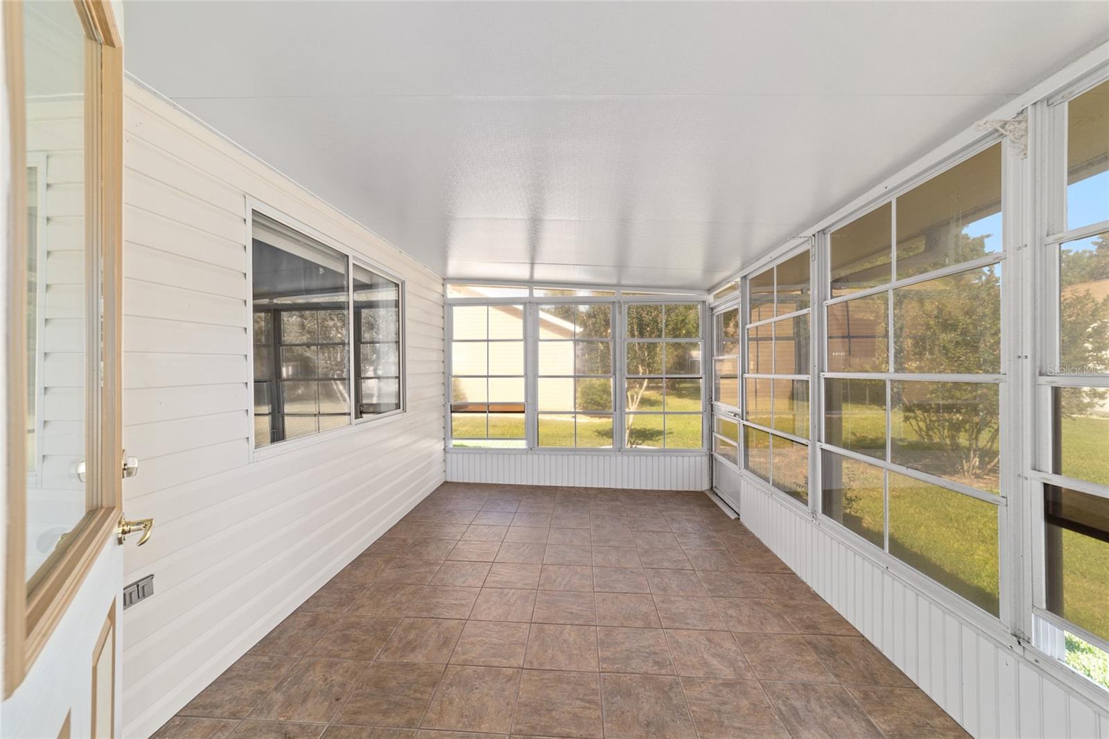 ENCLOSED LANAI