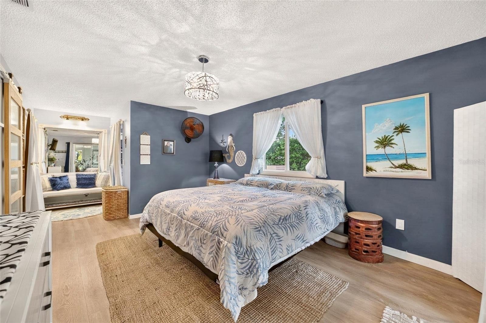 Enjoy everyday with the added storage in the HOLLYWOOD Closest