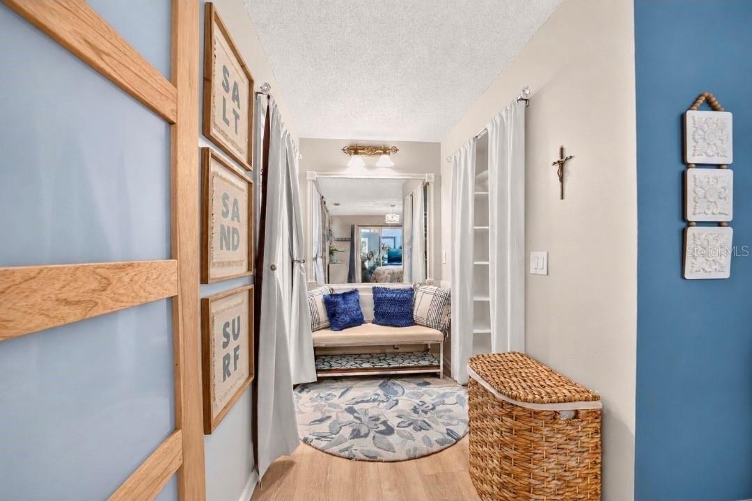Seated bench for more room to curl up with a great book, relax or entertain all year.