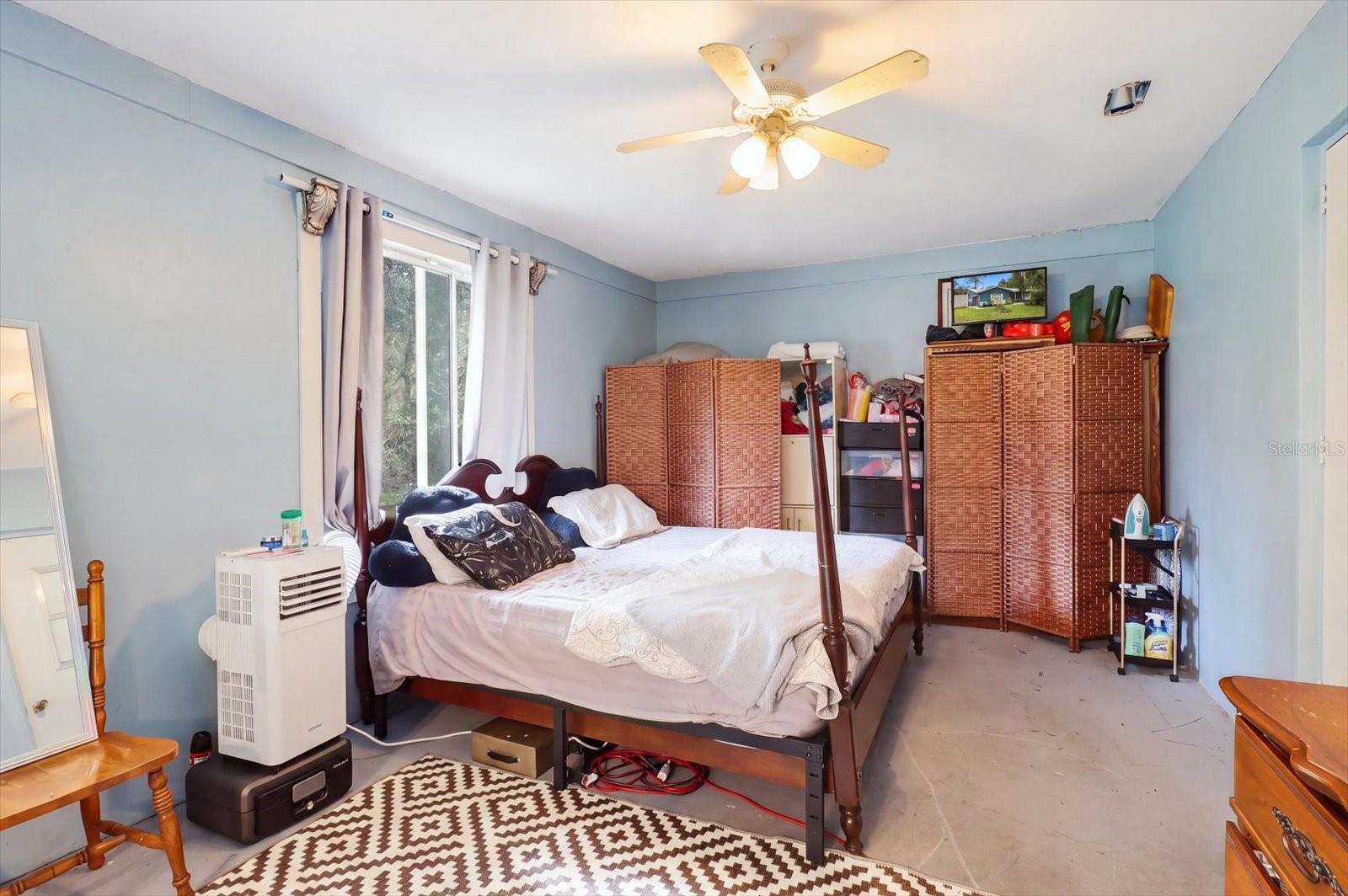 937 N MCGOWAN AVENUE, Crystal River, FL 34429