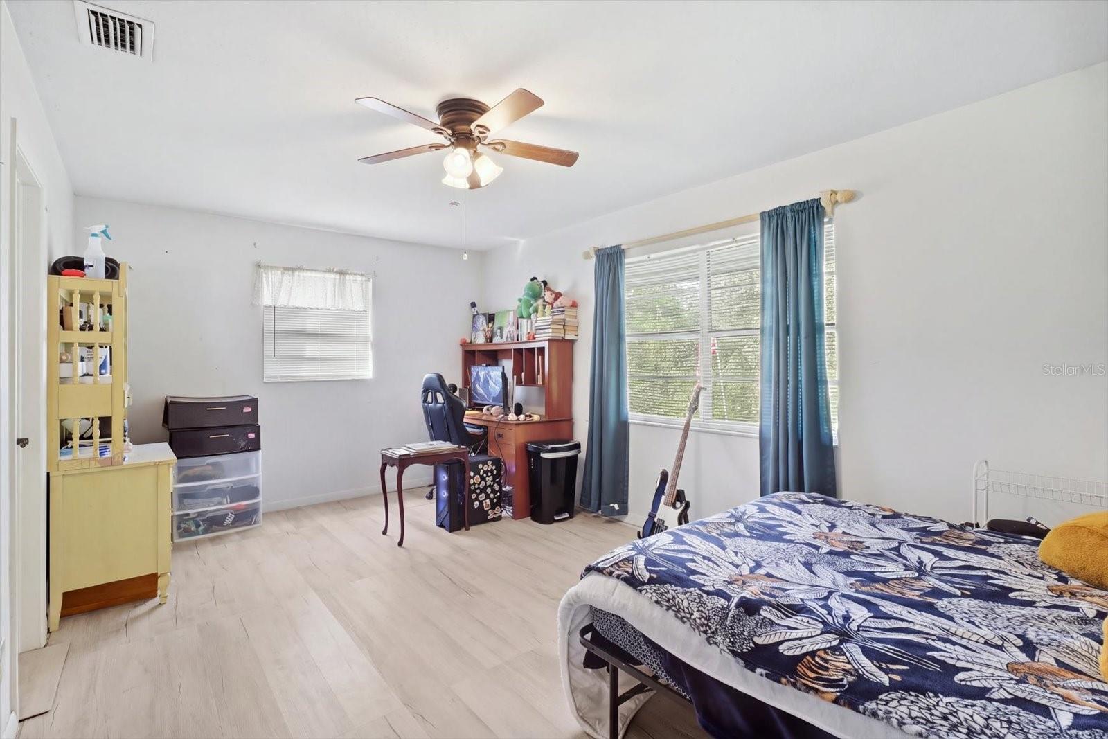 937 N MCGOWAN AVENUE, Crystal River, FL 34429