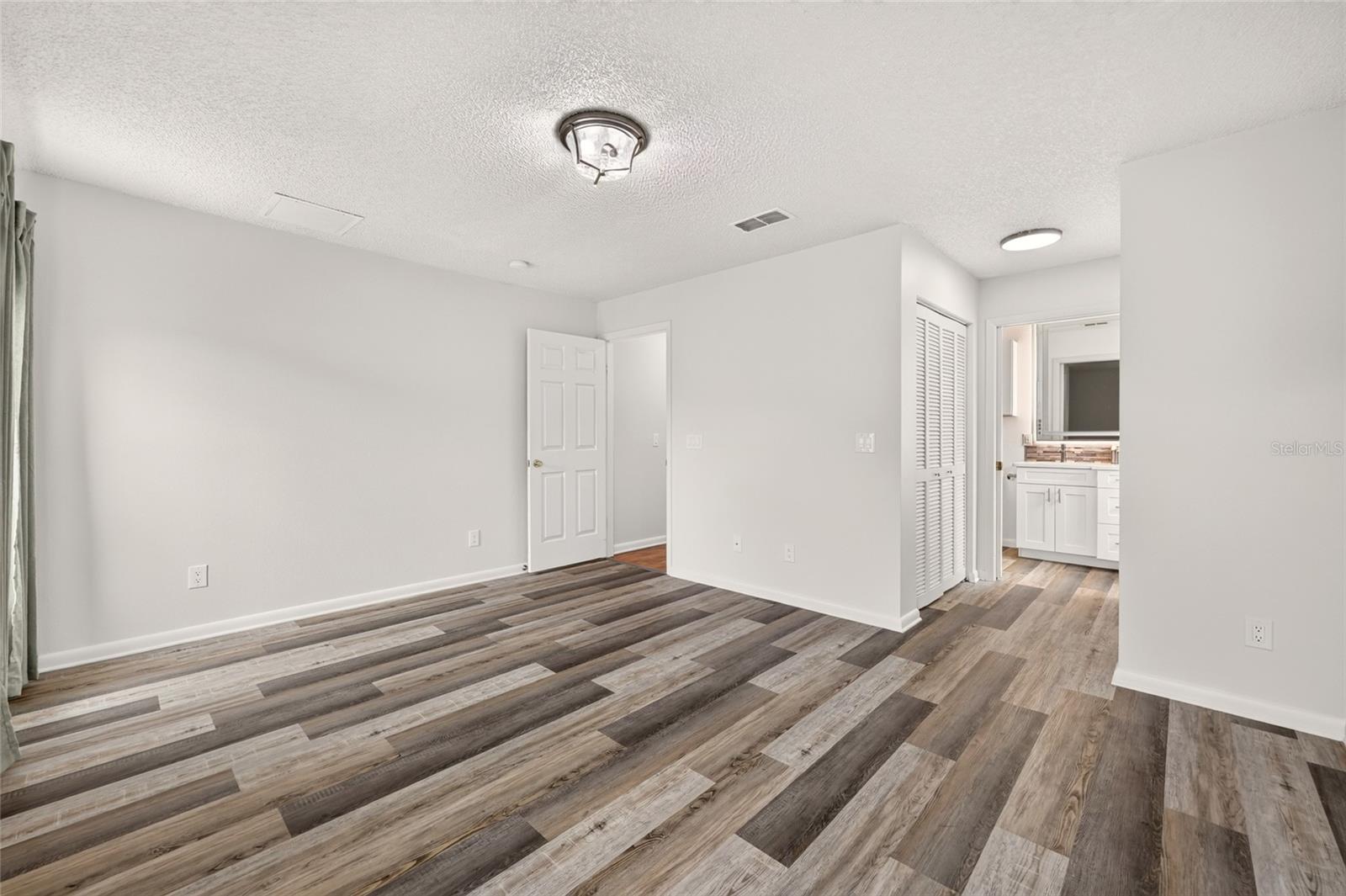 9469 SW 93RD LOOP, Ocala, FL 34481
