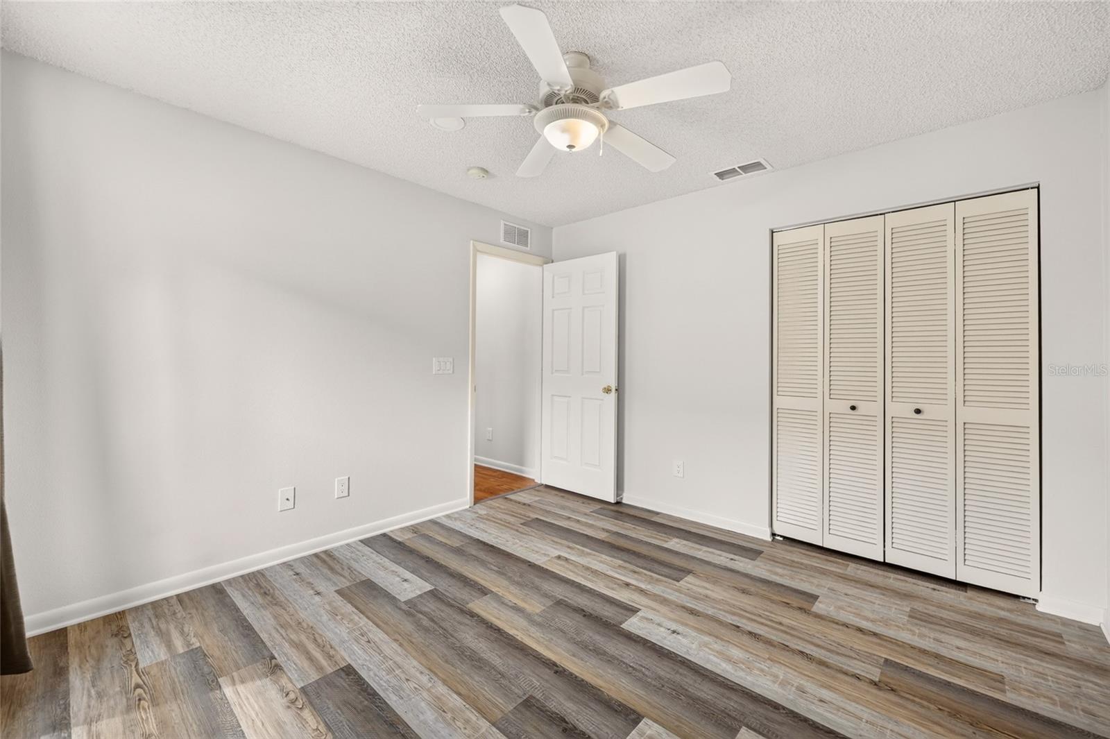 9469 SW 93RD LOOP, Ocala, FL 34481