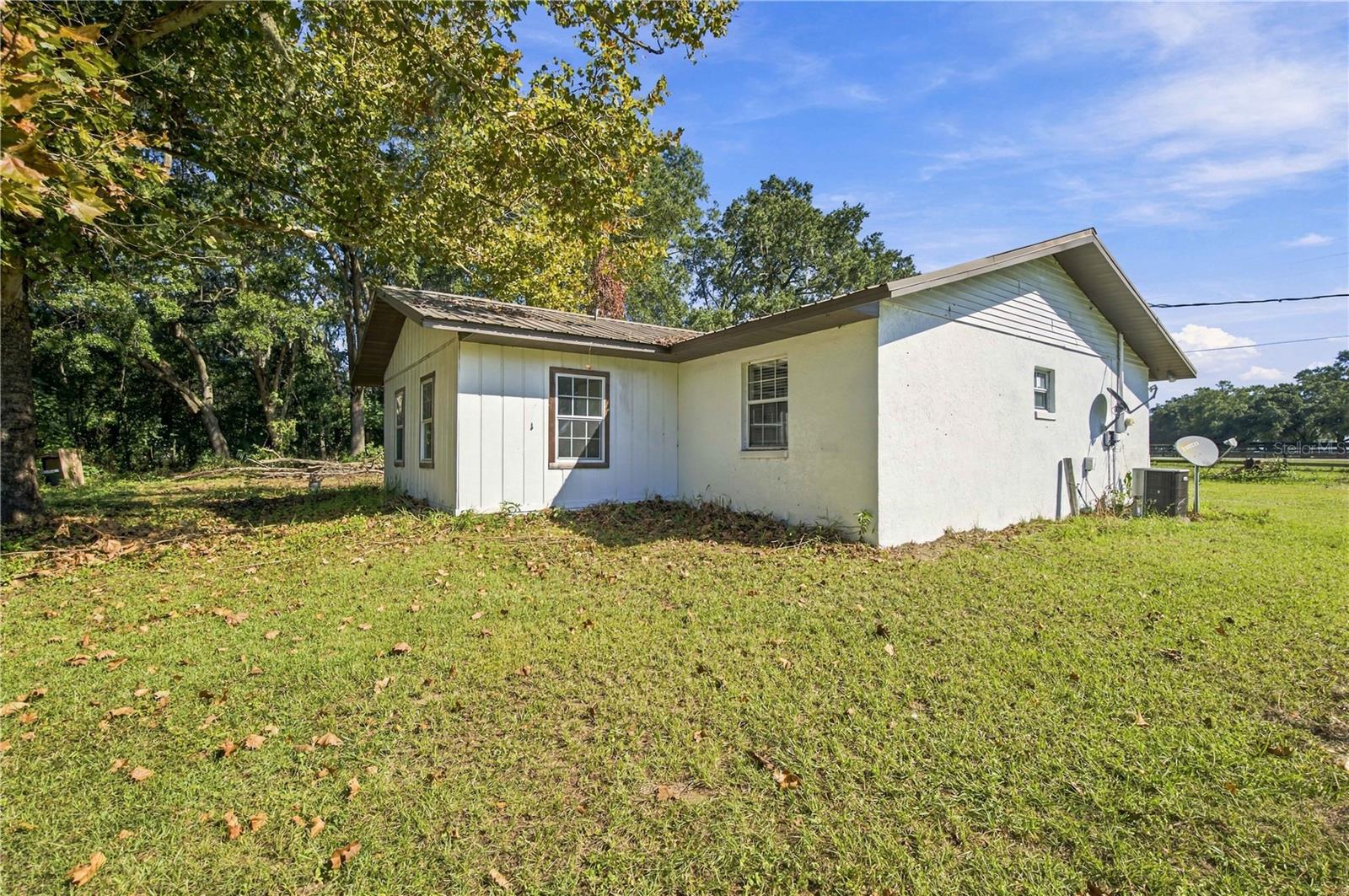 15600 NE JACKSONVILLE ROAD, Citra, FL 32113