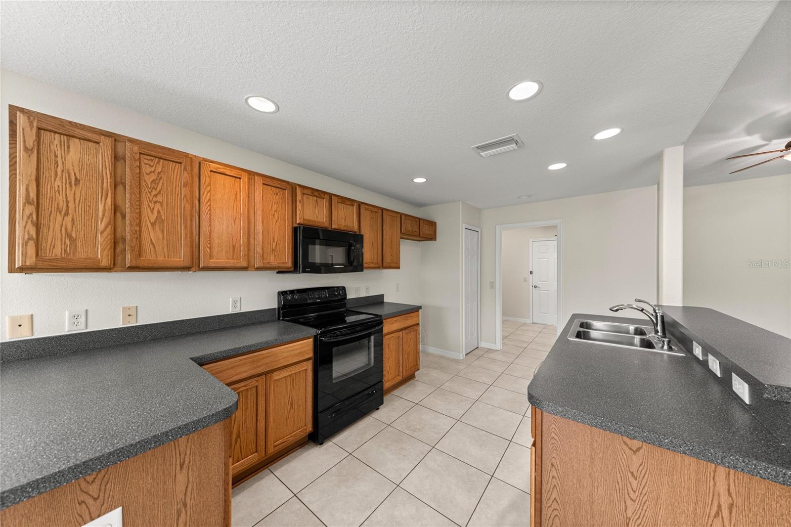 16424 SW 14TH AVENUE ROAD, Ocala, FL 34473
